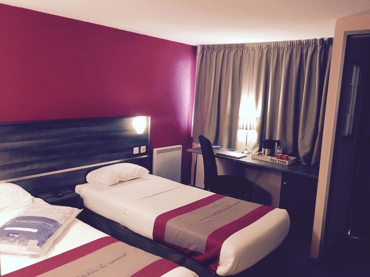 Hotel Restaurant Kyriad De Peronne Eksteriør billede