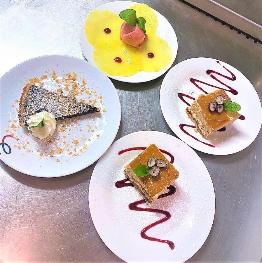 Hotel Restaurant Kyriad De Peronne Eksteriør billede