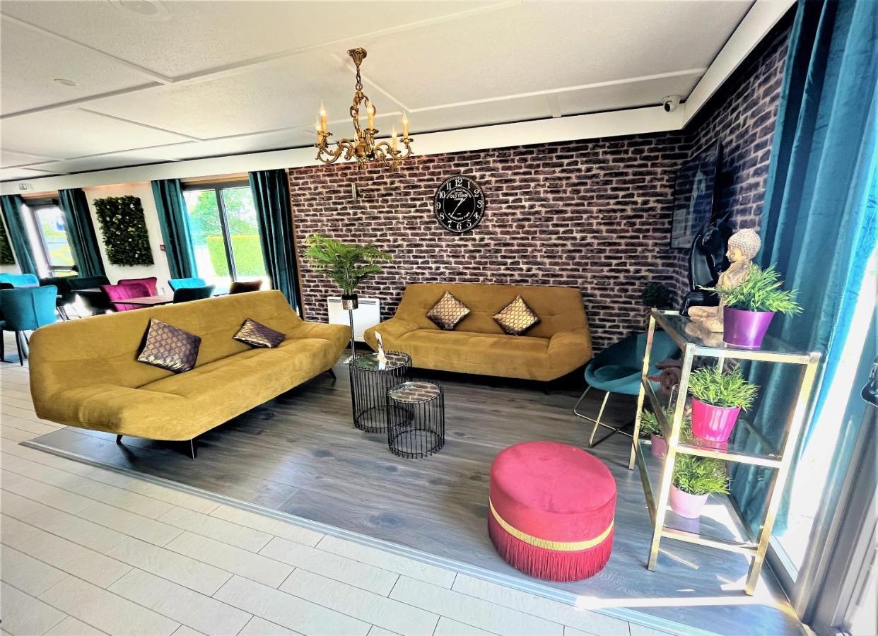 Hotel Restaurant Kyriad De Peronne Eksteriør billede